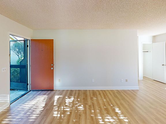 4th image of 2250 King Ct Unit 13