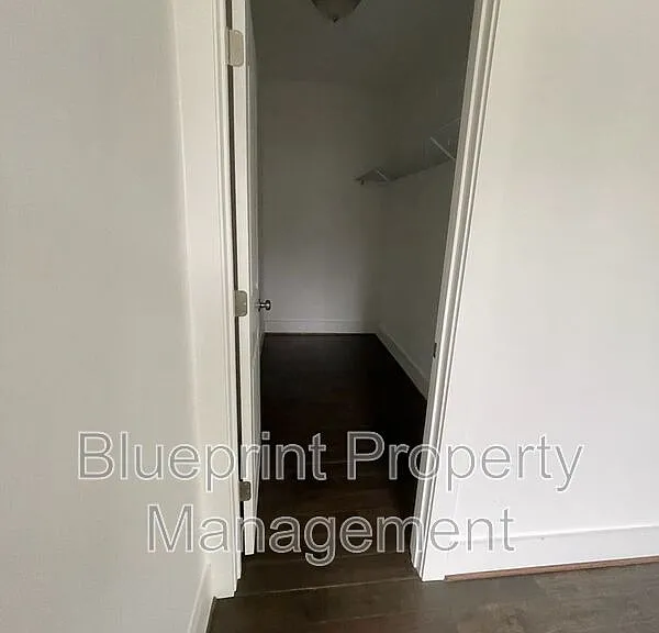 521 59th Pl S — Photo 10