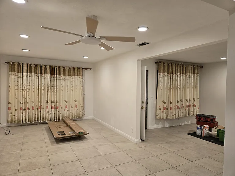 808 S Pine Dr — Photo 3