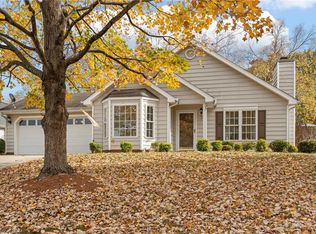 3 Crestbrook Ct, Greensboro, NC 27455
