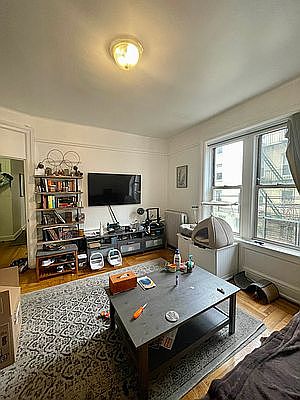 5th image of 3052 34th St APT 1G