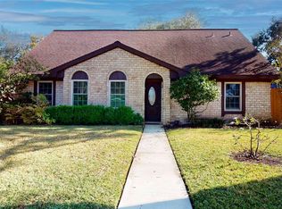 1915 Ashford Hollow Ln, Houston, TX 77077