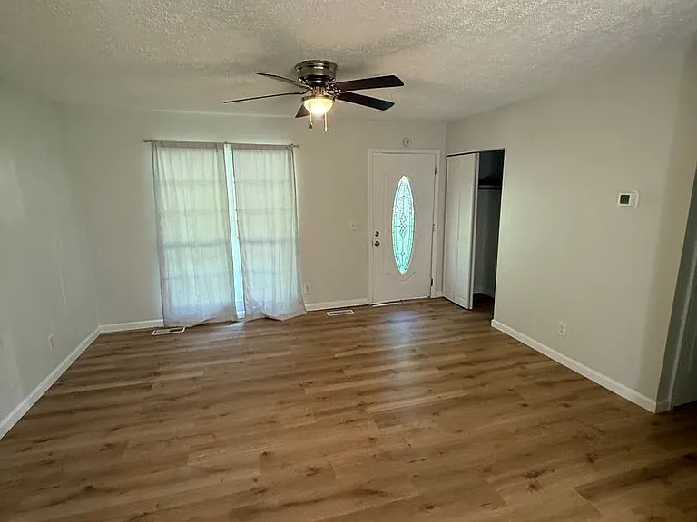 645 Westview Ave — Photo 3