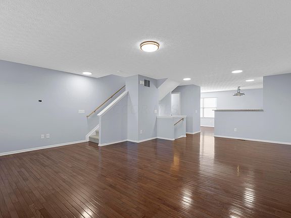 5th image of 5464 Bull Creek Dr #102