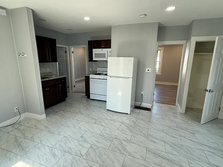 2641-2651 S Main St #1 — Photo 3