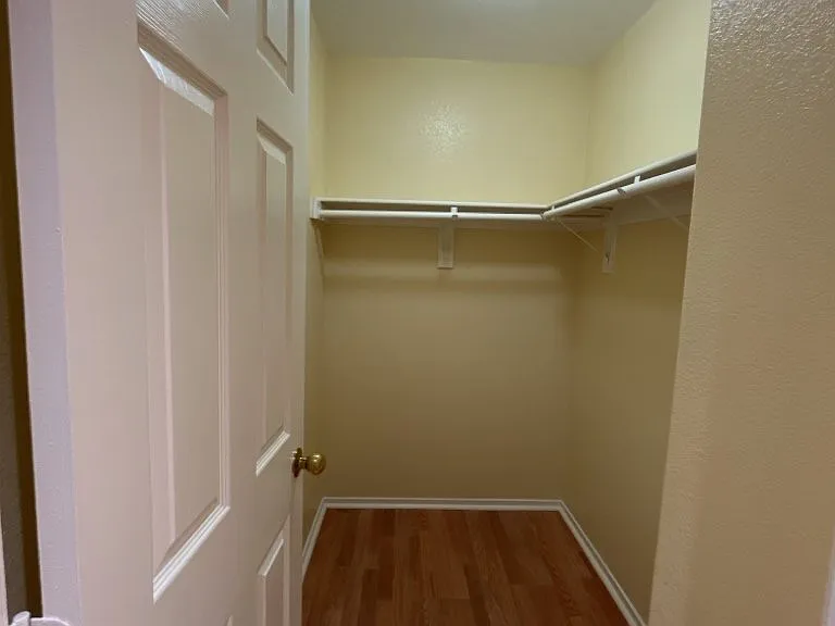 6045 Stone Hollow Ave — Photo 23
