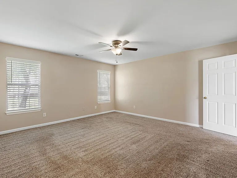 124 Cornelson Dr — Photo 20