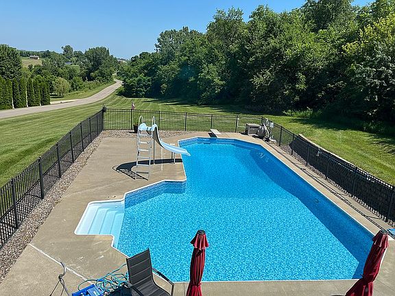4th image of 709 Branden Hills Dr