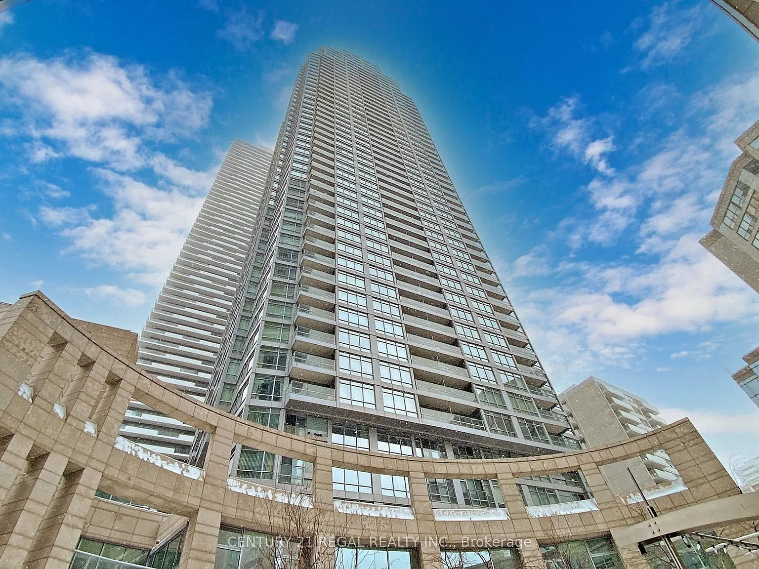 2191 Yonge St #2812 photo 1