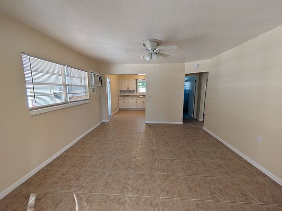 5th image of 305 W Virginia Dr