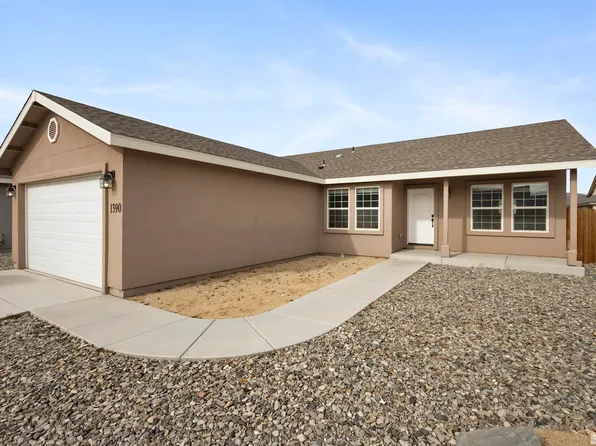 1390 Shadow Ln, Fernley, NV 89408
