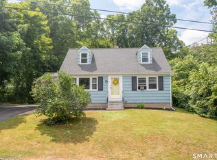 11 Lexington Ave, Norwich, CT 06360