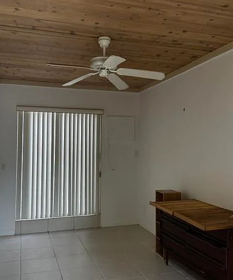 112 E Coral Fish Ln — Photo 53