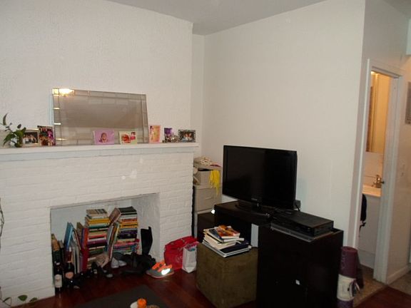 5th image of 106 Greenwich Ave #2C