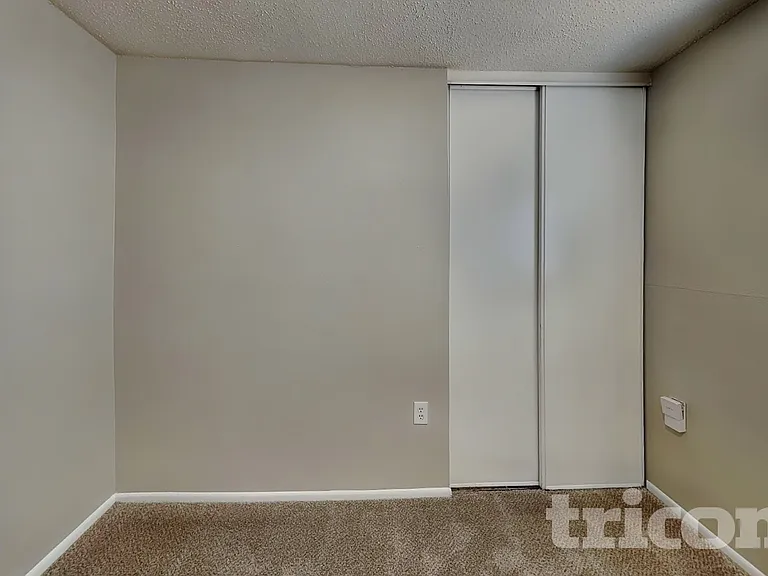 5815 Brambletree St — Photo 11
