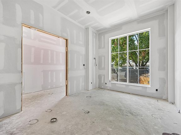 5th image of 2415 Elmen St