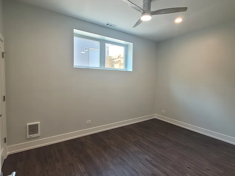 6312 S Rhodes Ave - GA — Photo 4