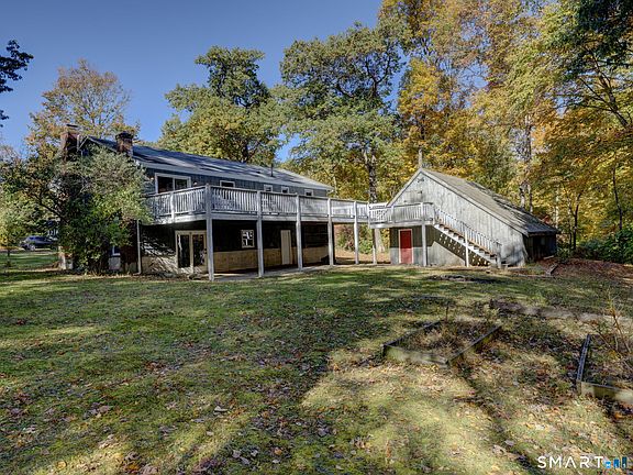 3rd image of 128 Beacon Road