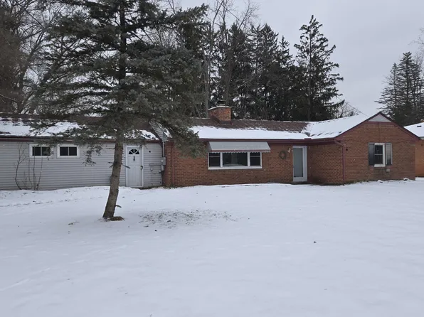 26060 W Nine Mile Rd, Southfield, MI 48033