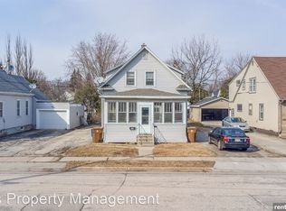 528 5th St, Menasha, WI 54952