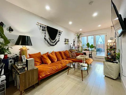 Rented by Oxford Property Group | media 14