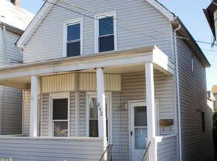 842 7th St, Secaucus, NJ 07094