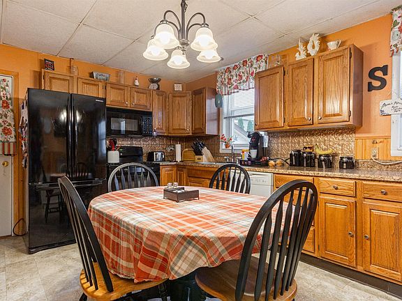 2nd image of 104 Breslin Ave