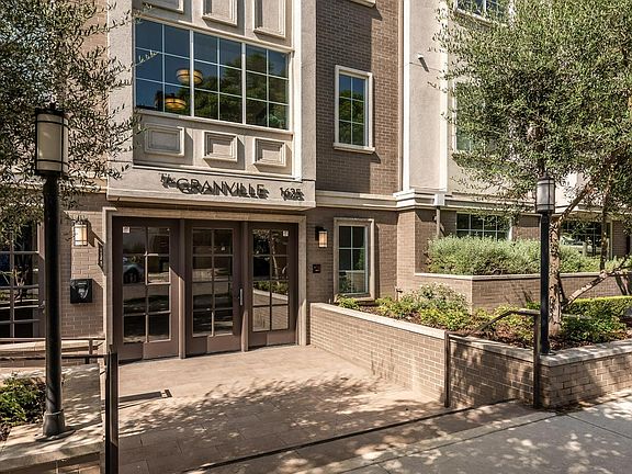 3rd image of 1625 S Granville Ave #306