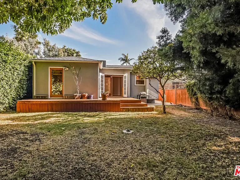 801 Brooks Ave — Photo 1