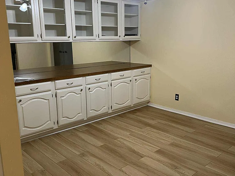 1360 Bridle Path Ln — Photo 7