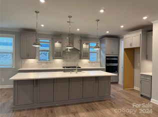 9649 Liberty Hill Dr, Mint Hill, NC 28227