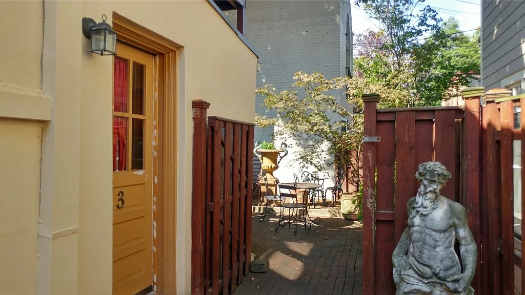 Studio, $4,250 — Photo 2