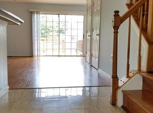 7901 Old Carriage Trl, Alexandria, VA 22315