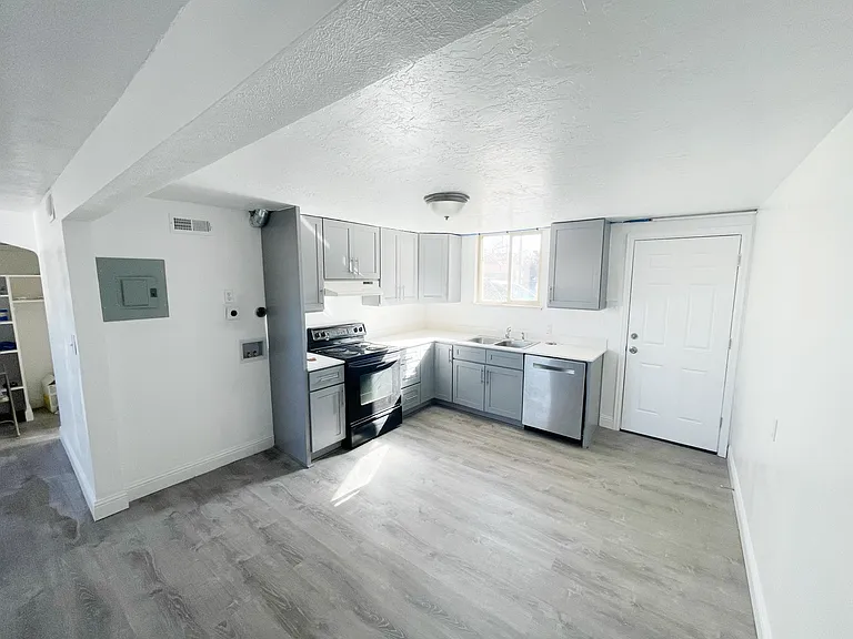 3514 E Bruce Randolph Ave — Photo 4
