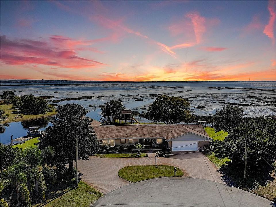 1st image of 528 Sunshine Dr