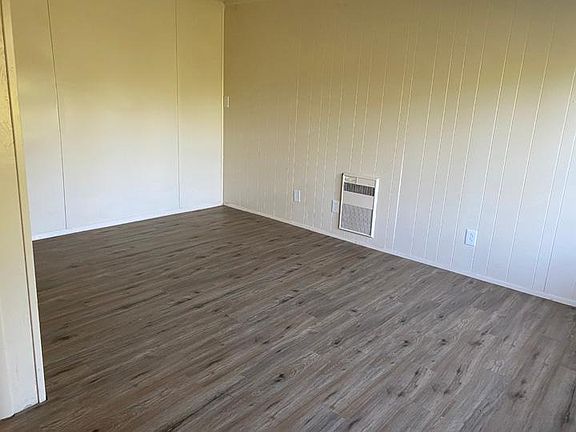 5th image of 7656 Hart Dr