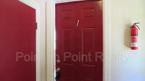 3343 Post St Photo 1