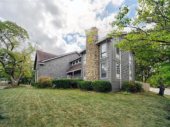 5th image of 3637 NE Beechwood Dr