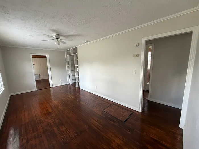 3 bed, 2.0 bath, 1291 sqft, $1,750 — Photo 3