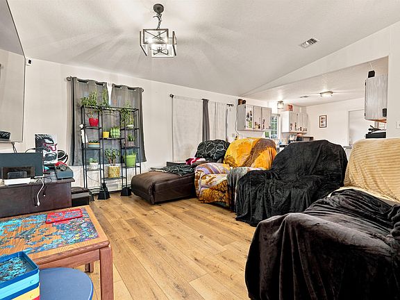 5th image of 3073 Baltic Ct