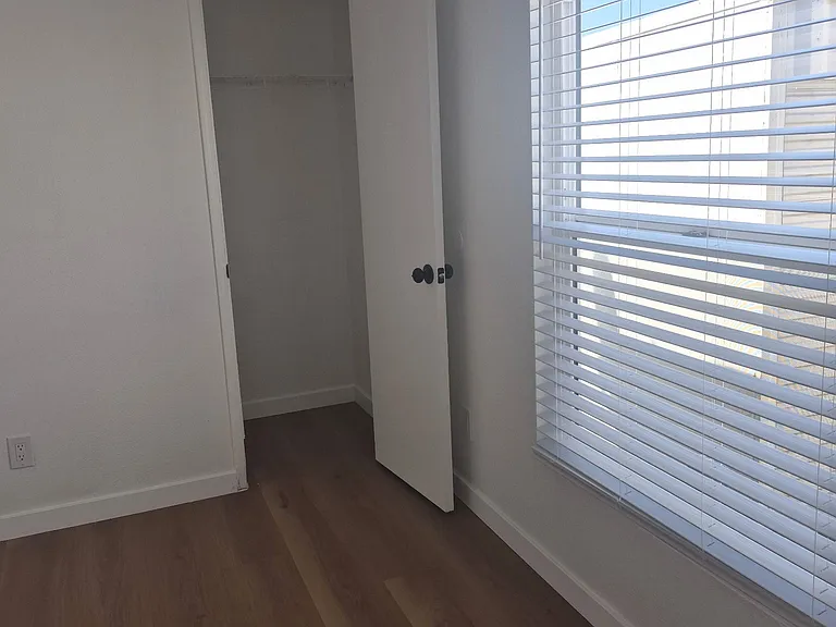 8391 San Fernando Rd #9 — Photo 5