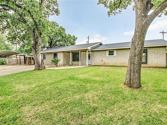 2nd image of 4400 Robinhood Cir