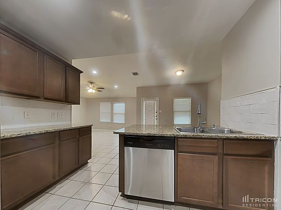 4th image of 1113 Mercury Dr