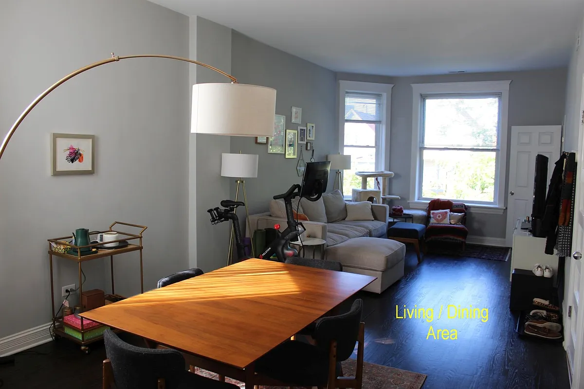 Building Photo - 3017 W Belden Ave #3