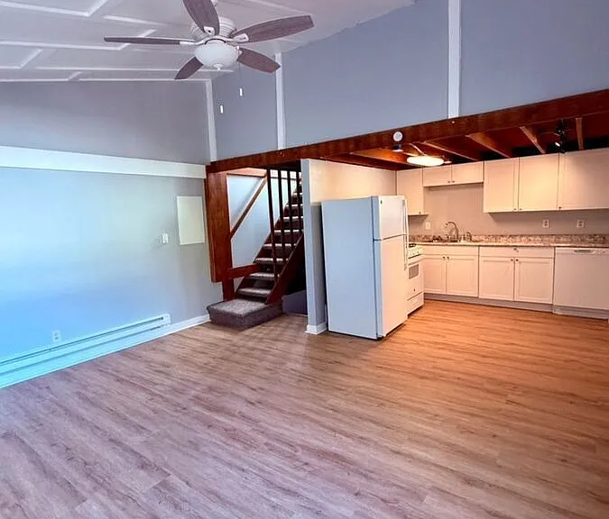 23 Ash St #3 — Photo 1