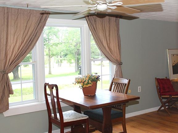 3rd image of 7444 Meadowbrook Dr
