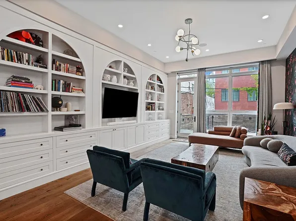85 Calyer St #1, Brooklyn, NY 11222