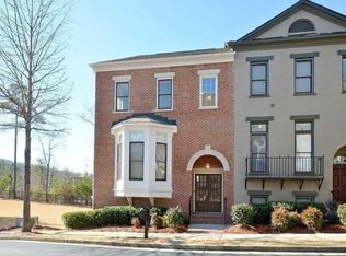 100 W Ridge Way, Roswell, GA 30076