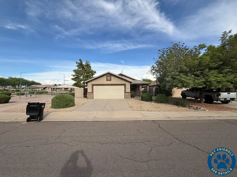 2831 S Aletta