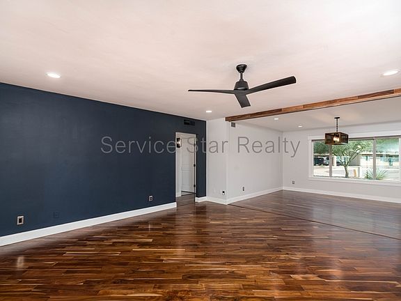 3rd image of 526 N Pepperwood Ct